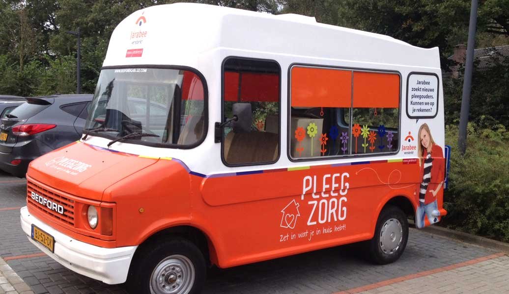Jarabee-Pleegzorg-bus